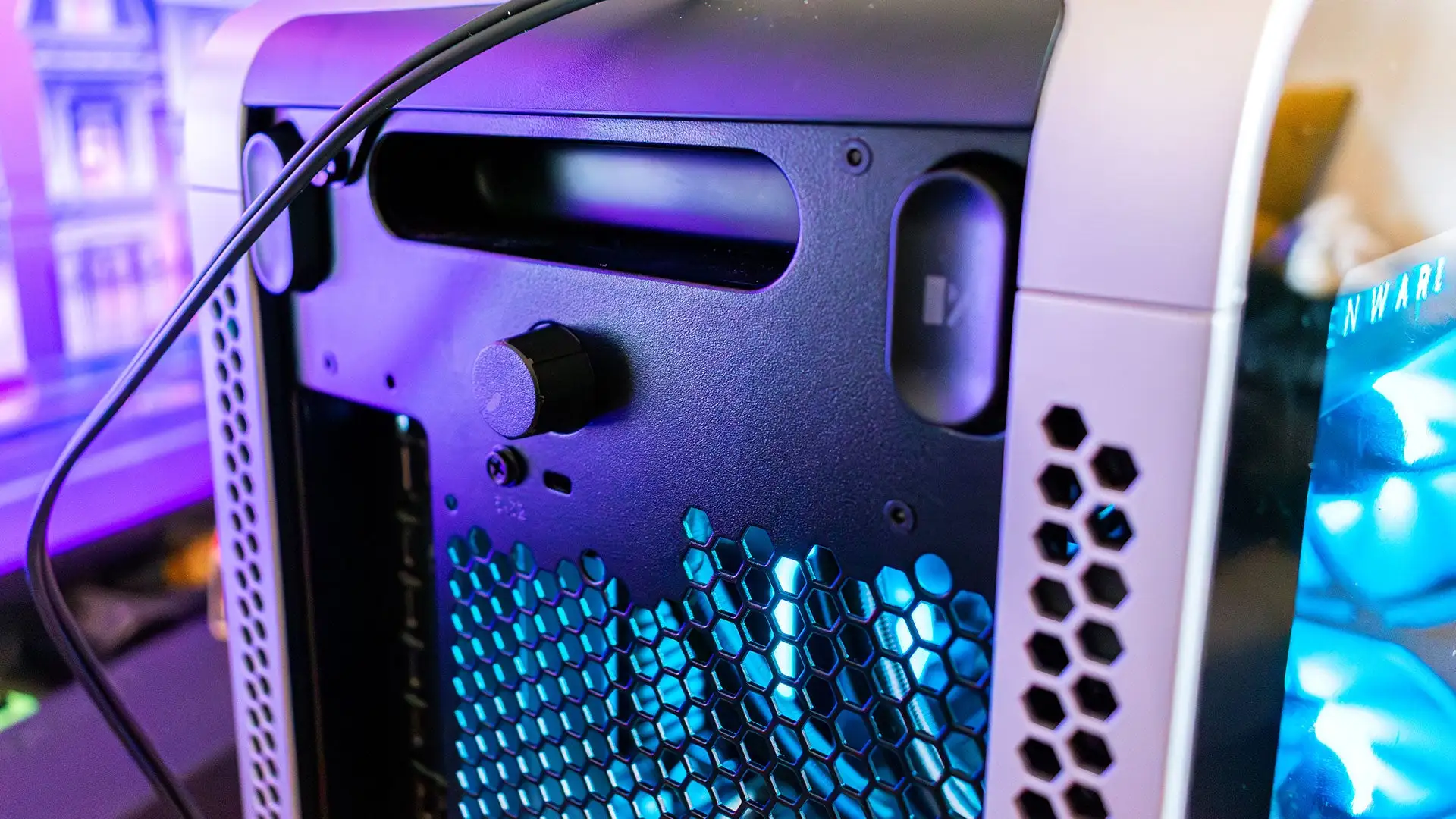 青岛对决福,专家质合分,析期号推荐,香港马会,赛程安排,赛果查询,马匹资料,赛事动态